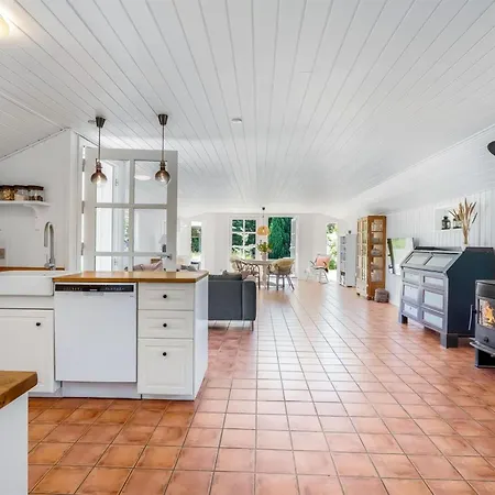 Lagho - 400m From The Sea By Interhome Bøtø By