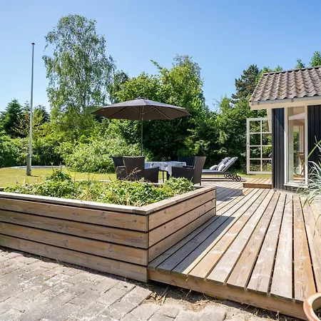 Lagho - 400m From The Sea By Interhome Ferienhaus Bøtø By